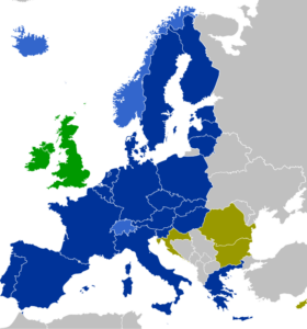 Die Staaten des Schengener Abkommens: Vollanwenderstaaten (blau), Nicht-EU-Schengenmitglieder (hellblau), Zukünftige Schengenmitglieder (gelb), Kooperierende Staaten (grün).