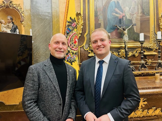 Stefan Haböck, rechts, mit dem Prokurator des St. Georgs Orden Vinzenz Stimpfl-Abele.